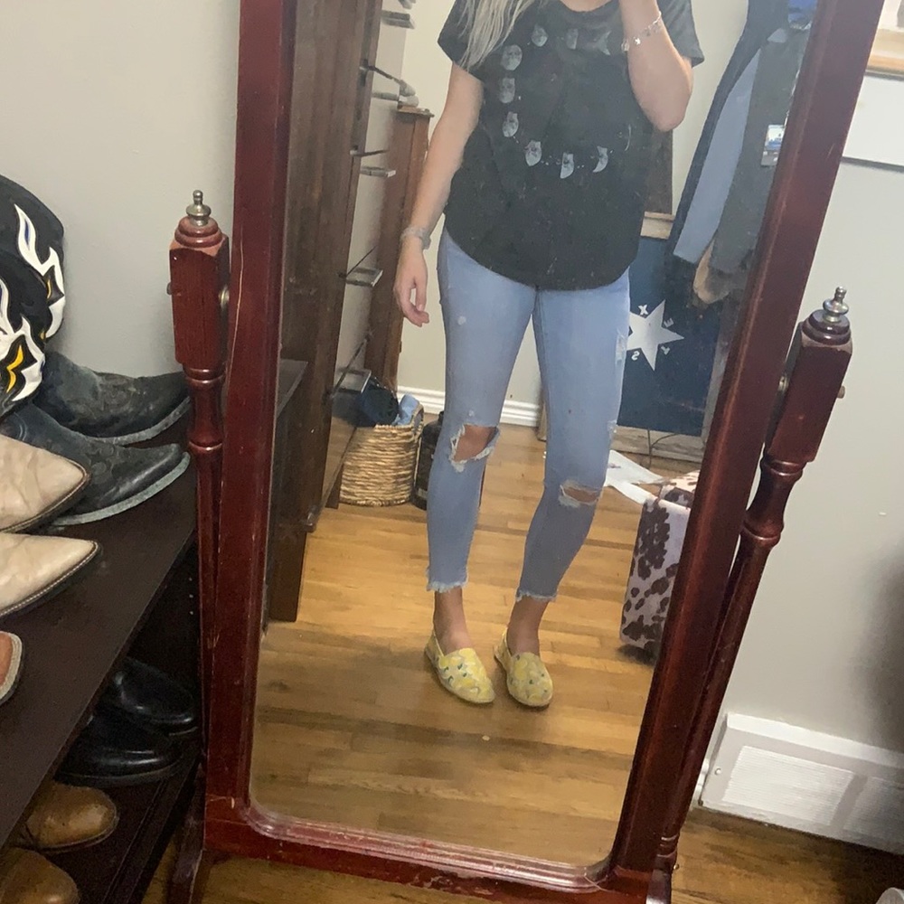 AEO super low rise super stretch distressed jeans